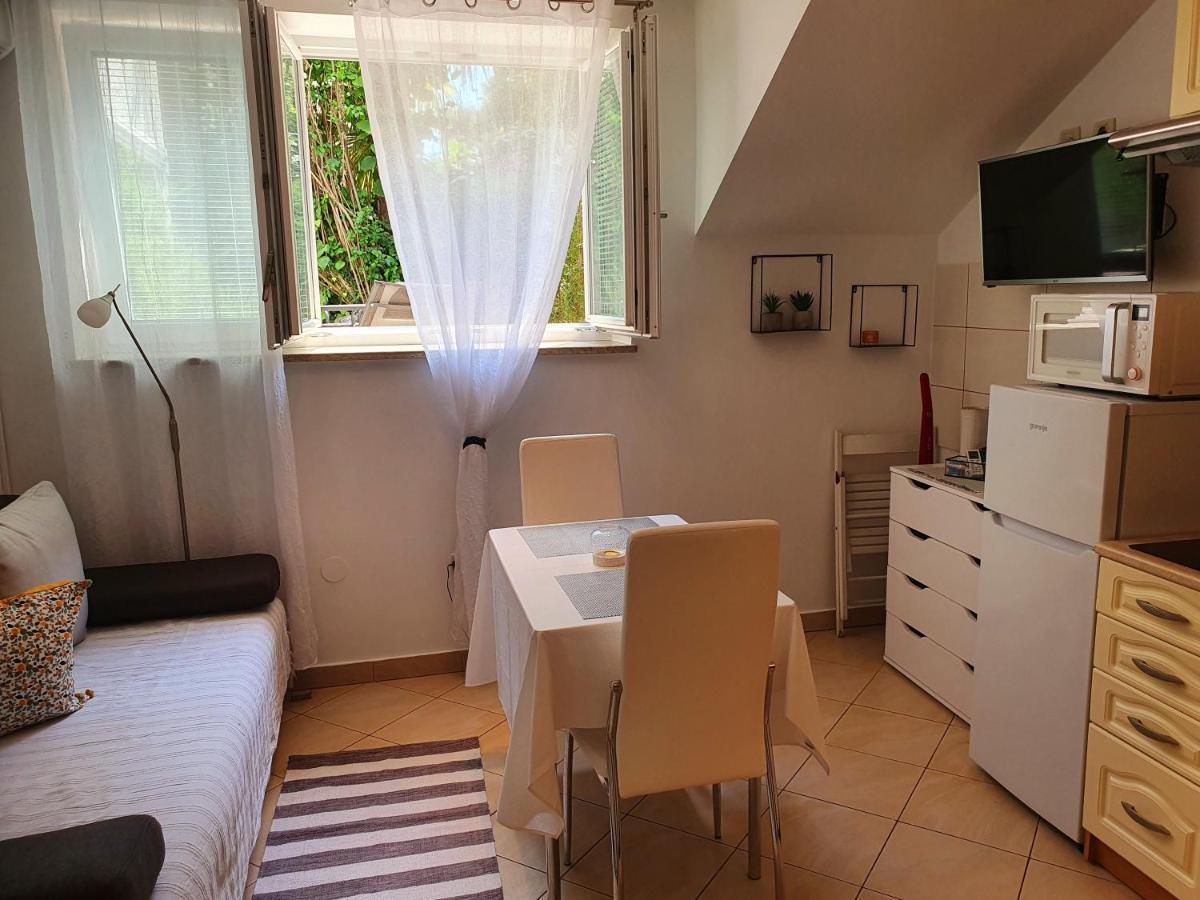 Apartment Little Anja Near The Sea